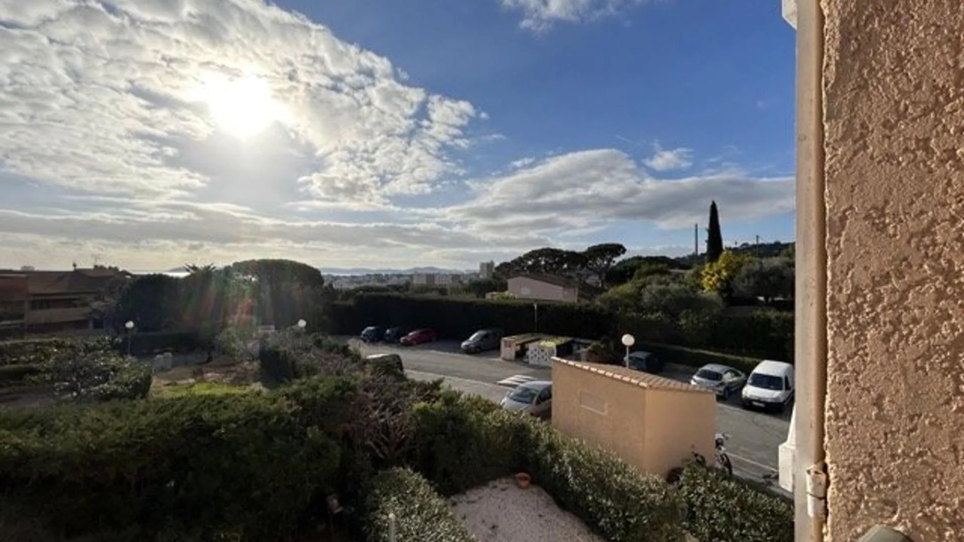 Sainte-Maxime : Appartement Lumineux 2 Pieces Avec Parking Dans Residence Calme - Fr-1-226-536