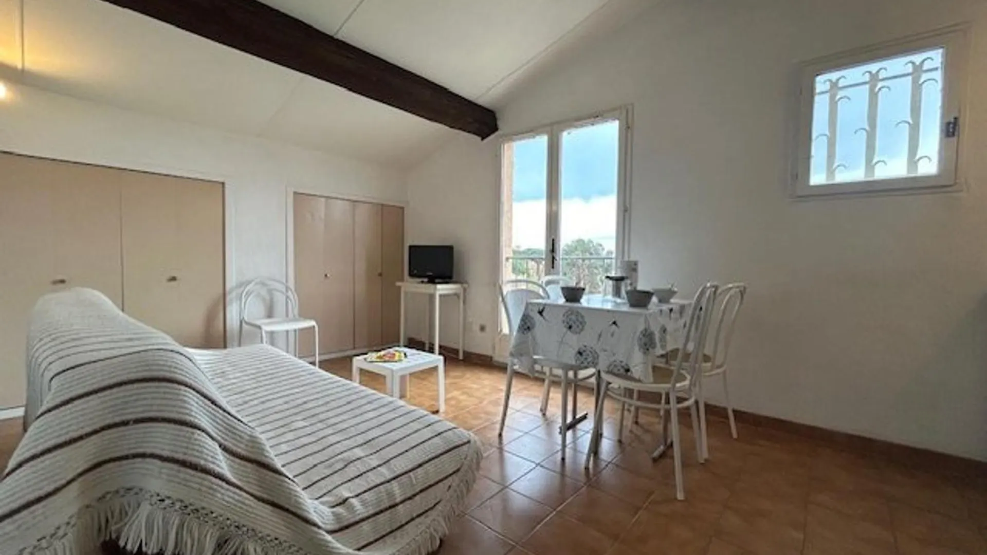 Apartment Sainte-Maxime : Appartement Lumineux 2 Pieces Avec Parking Dans Residence Calme - Fr-1-226-536