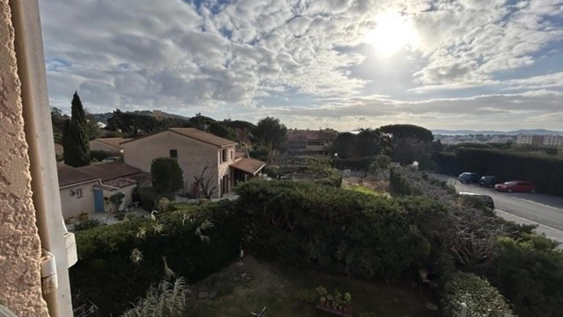 Sainte-Maxime : Appartement Lumineux 2 Pieces Avec Parking Dans Residence Calme - Fr-1-226-536 0*,  France